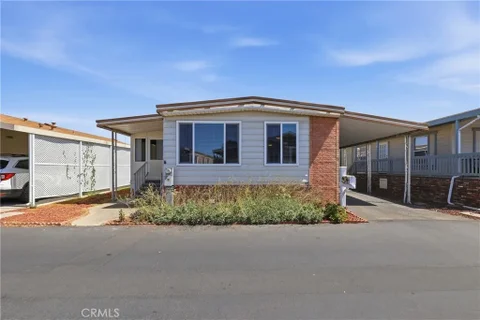 MLS: OC26171832