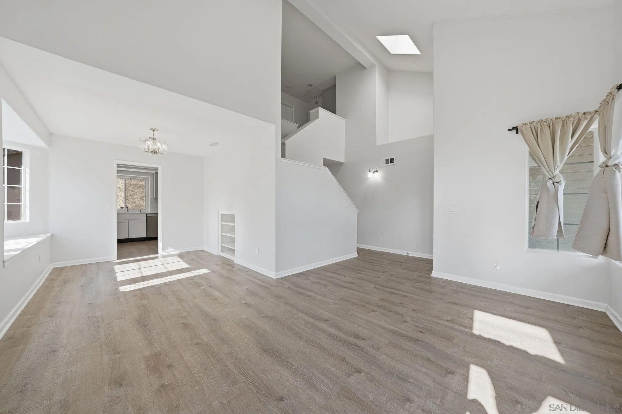 4883 Jarrett Court