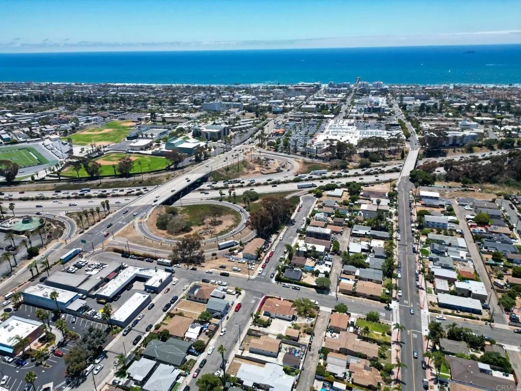 402 Santa Barbara Street