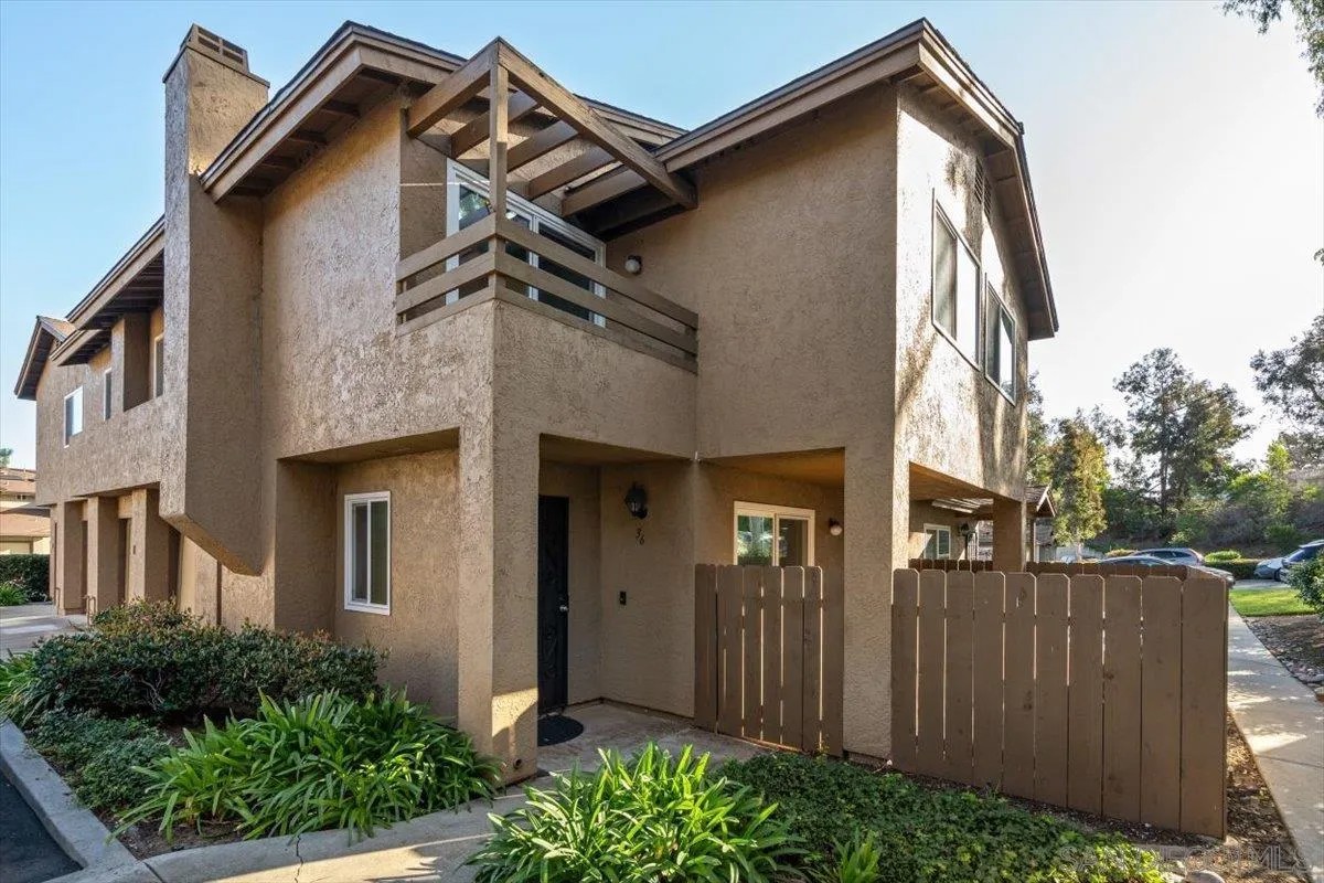 7453 Fortuna Vista Ct 36