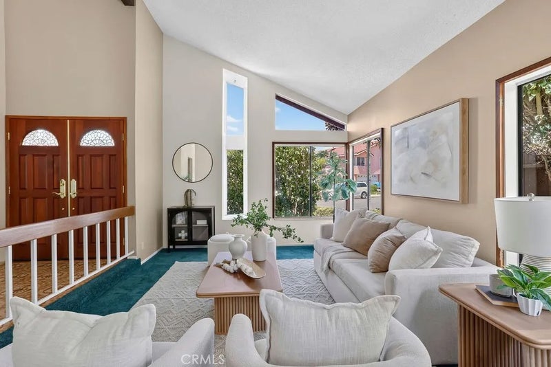 21 Glorieta West