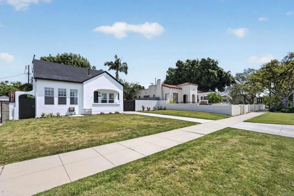 Photo of 3811 Boyce Avenue, Los Angeles, CA 90039 (MLS # NDP2603582)