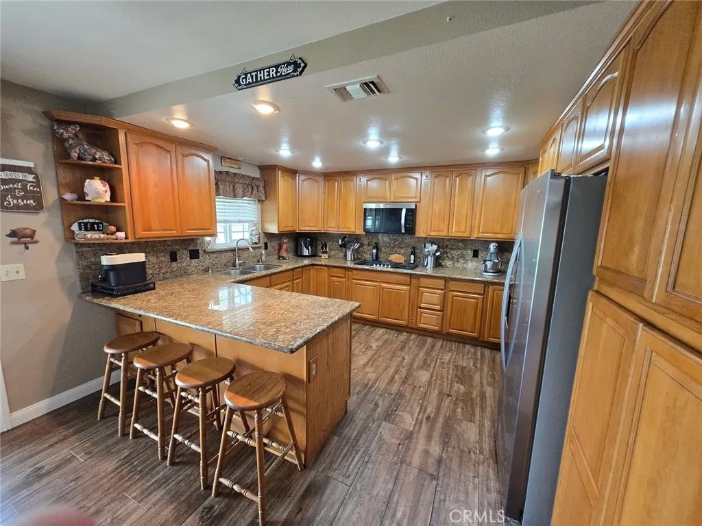 2670 Vine