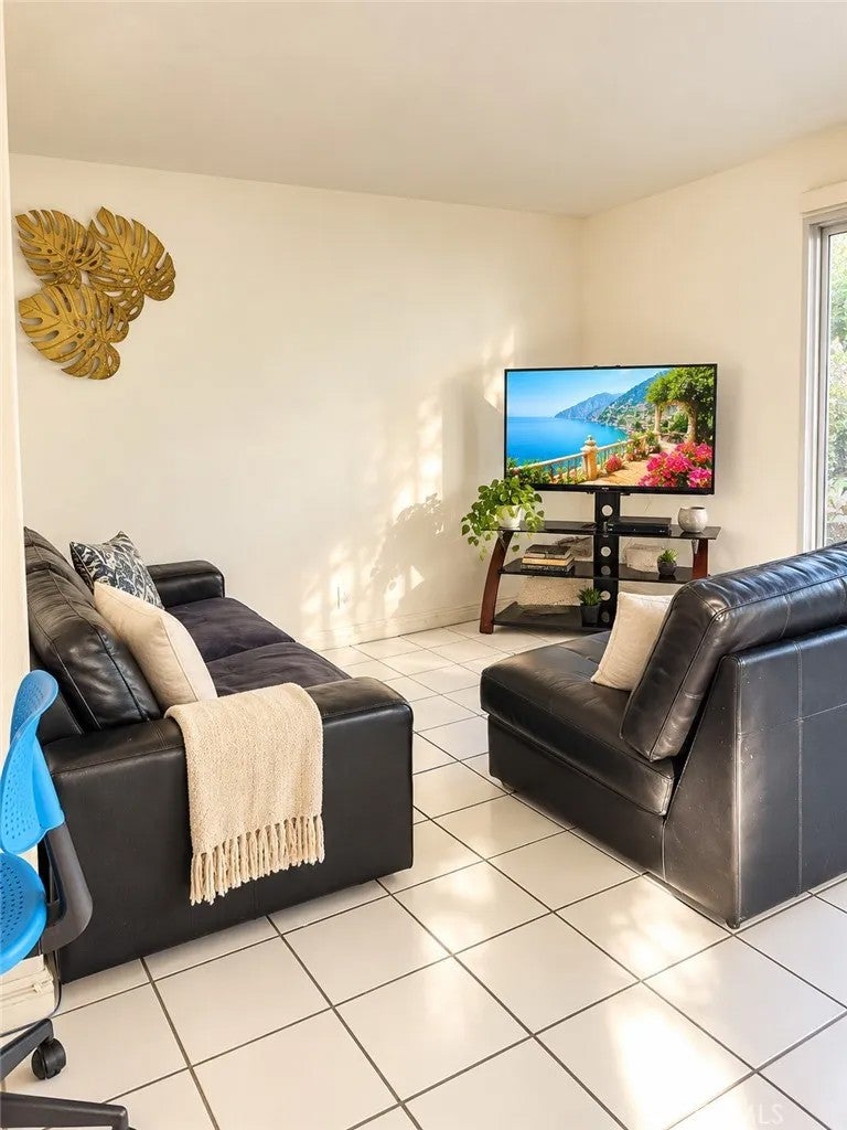 32490 Beechwood