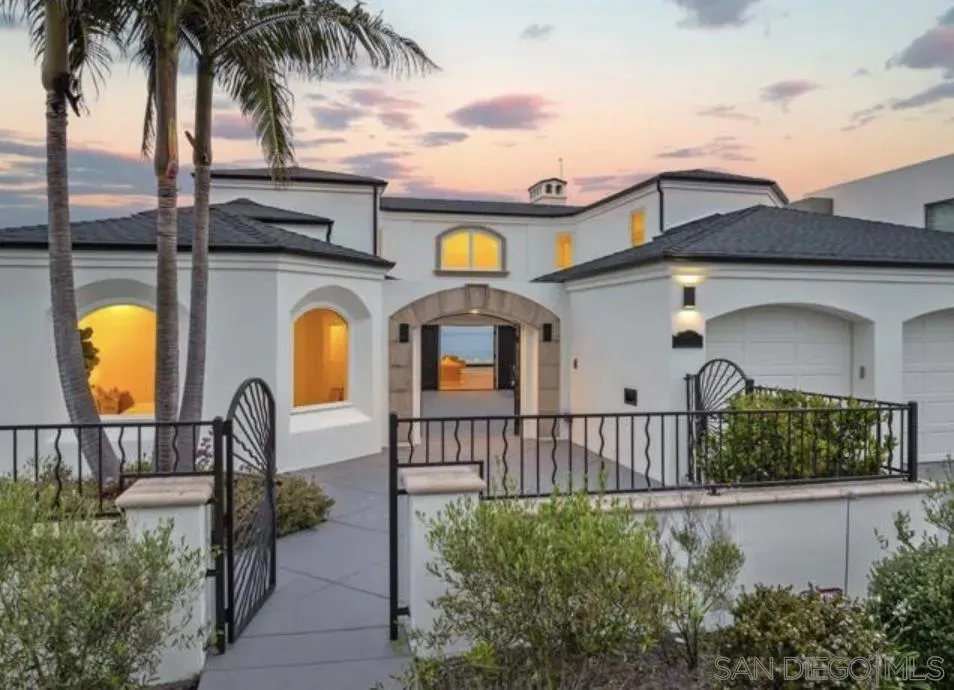 La Jolla, California 92037, United States, 4 Bedrooms Bedrooms, ,5 BathroomsBathrooms,Residential,Active,230156