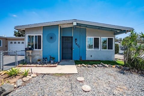 Property photo of 1601 Cherry Place, Escondido, CA 92027