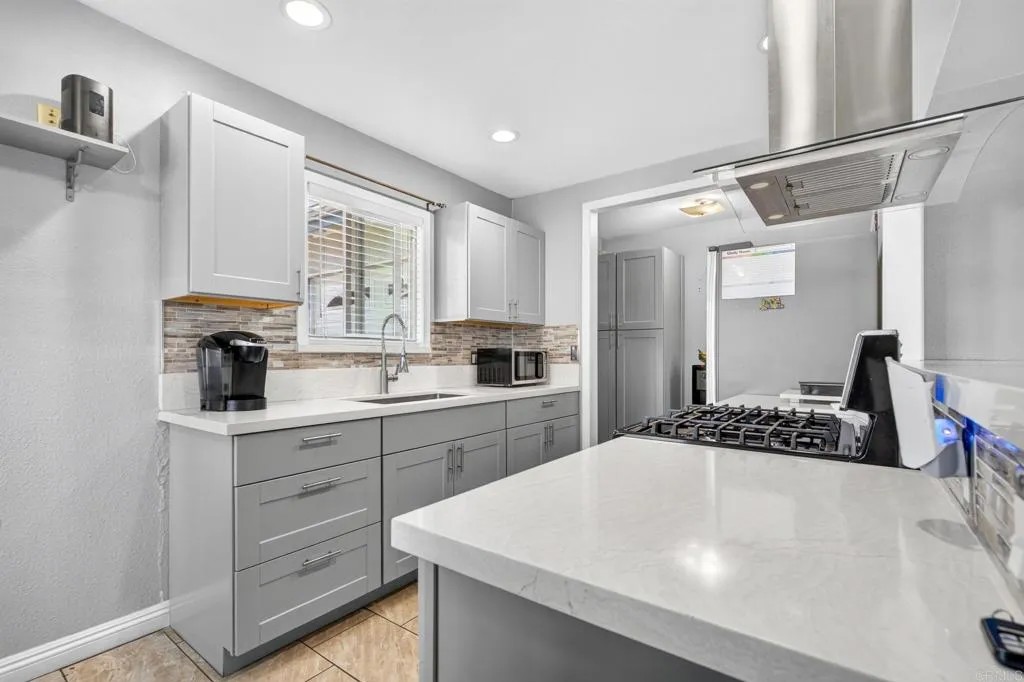 1601 Cherry Place