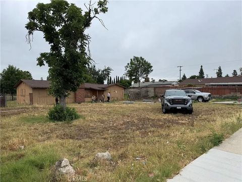 Photo of 18573 Farjardo St, Rowland Heights, CA 91748 (MLS # AR26067143)