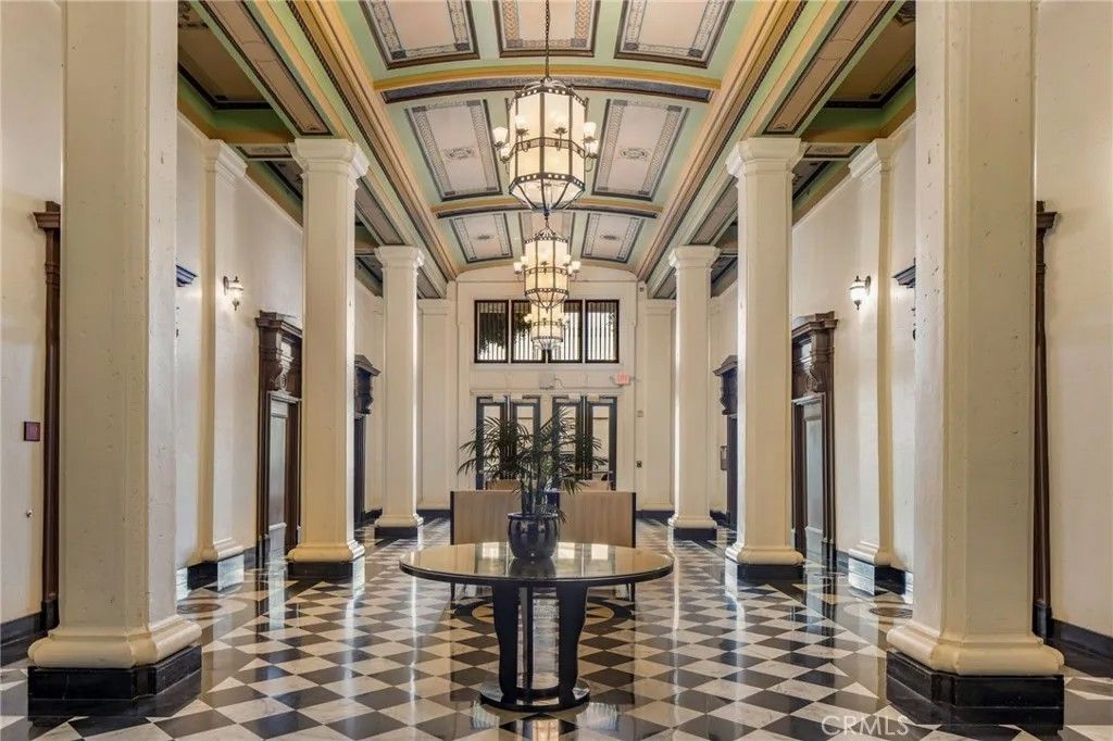 Photo of 835 Locust Avenue #519, Long Beach, CA 90813 (MLS # SB25270387)