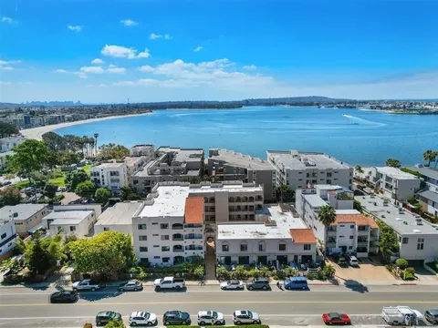 1225 Pacific Beach Drive Unit 2E, San Diego, CA 92109 - #: 260008651