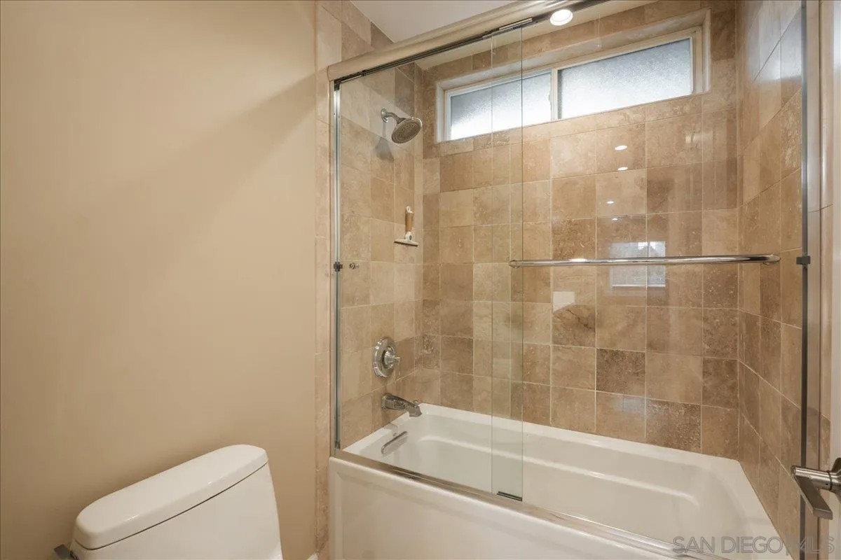 1225 Pacific Beach Drive 2E