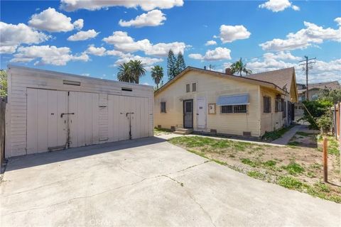 Tiny photo for 314 S Vine St, Anaheim, CA 92805 (MLS # PW25251123)