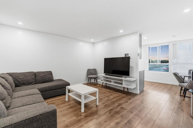 279 moss st 322