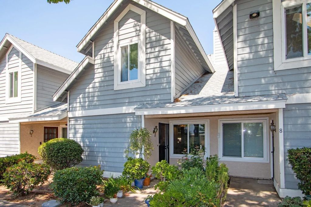 Photo of 13815 Johannesberg Dr #7, Poway, CA 92064 (MLS # 260008976)