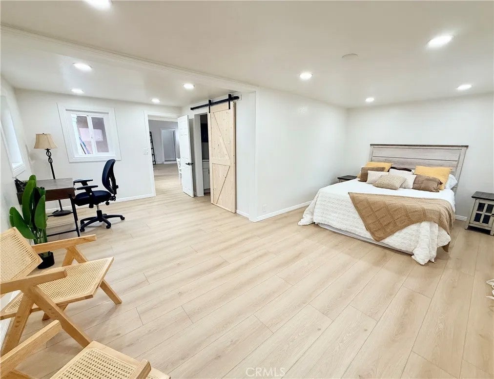 339 W Wilson