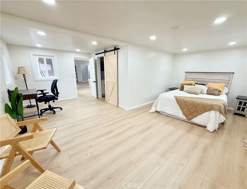 339 W Wilson