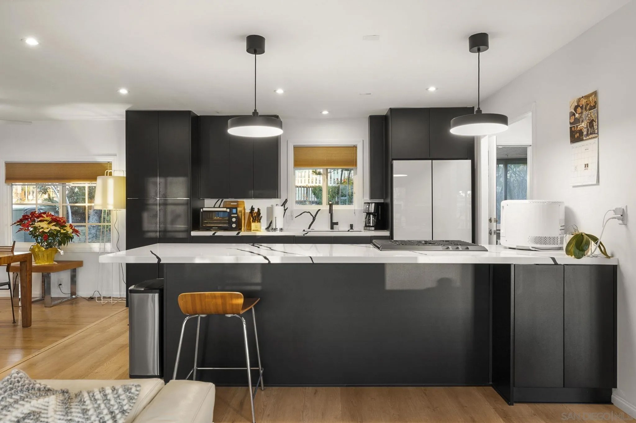 7023 San Carlos St 75