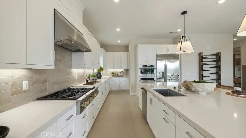 24377 Camino Oceano