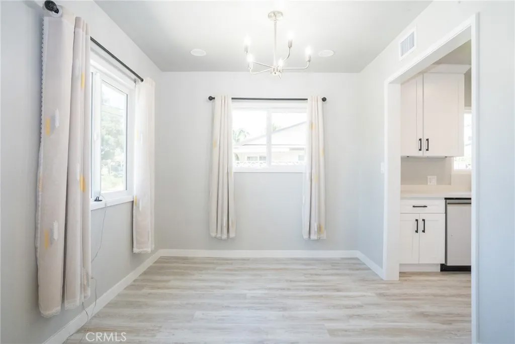 6152 Oak