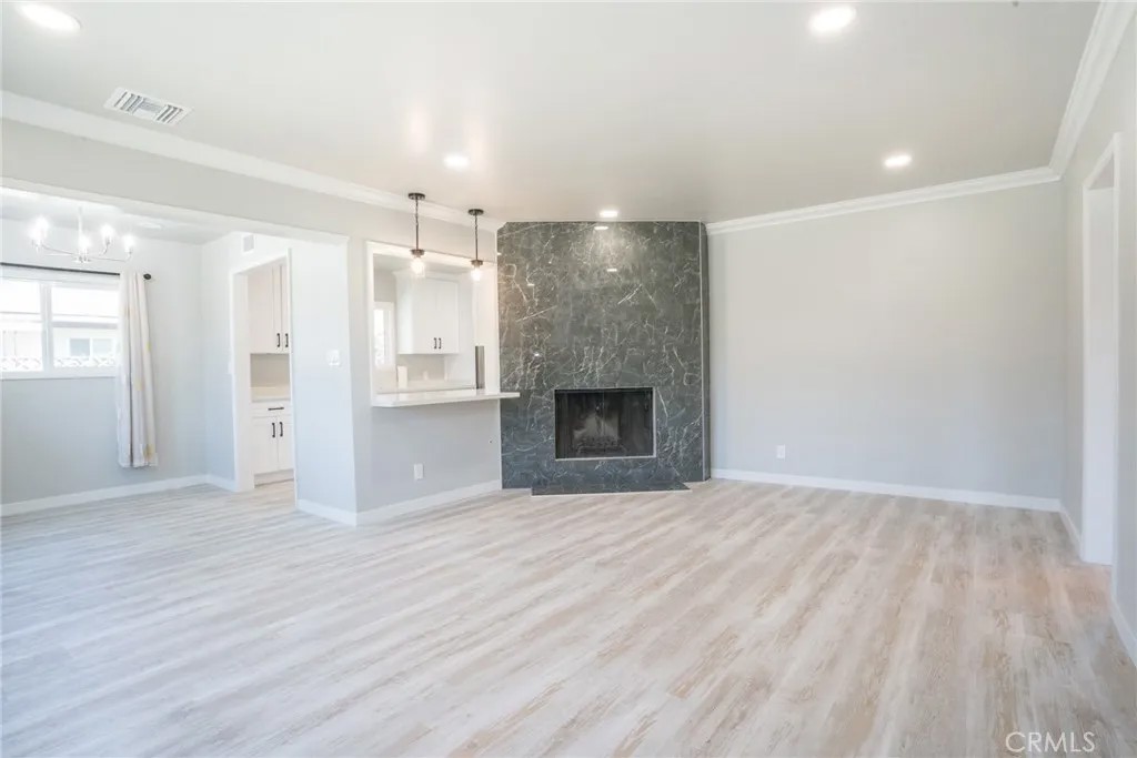 6152 Oak