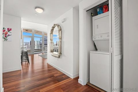 Tiny photo for 1080 Park Blvd #1802, San Diego, CA 92101 (MLS # 250040139)