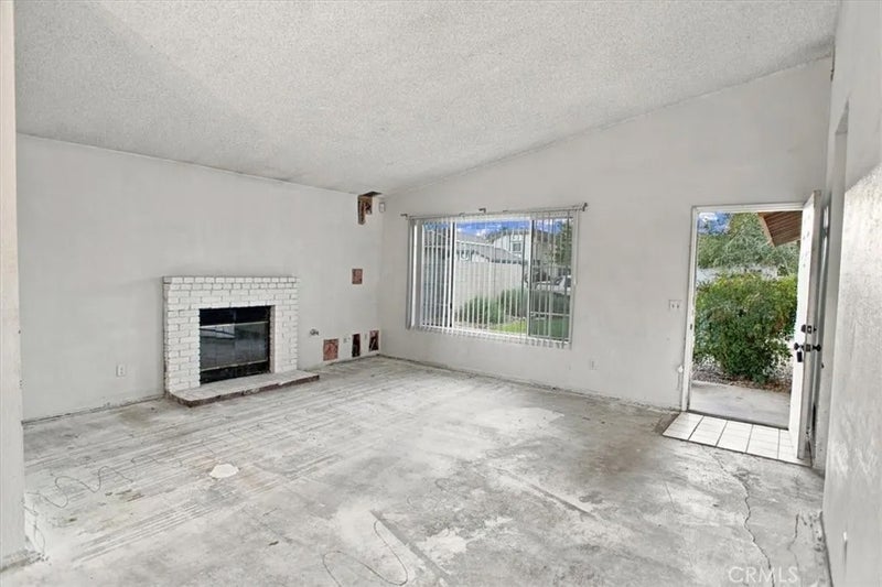 43832 27th East