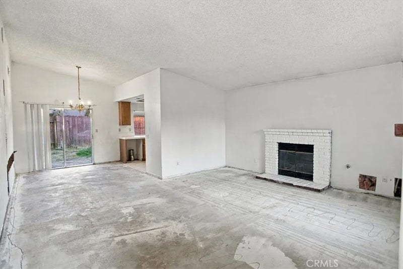 43832 27th East