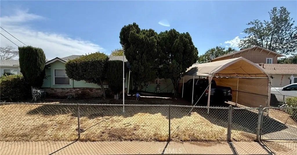 Photo of 961 E Bradley AVE, El Cajon, CA 92021 (MLS # IG26229096)