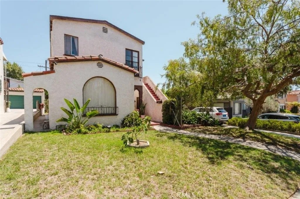 1332 Masselin Avenue A&B