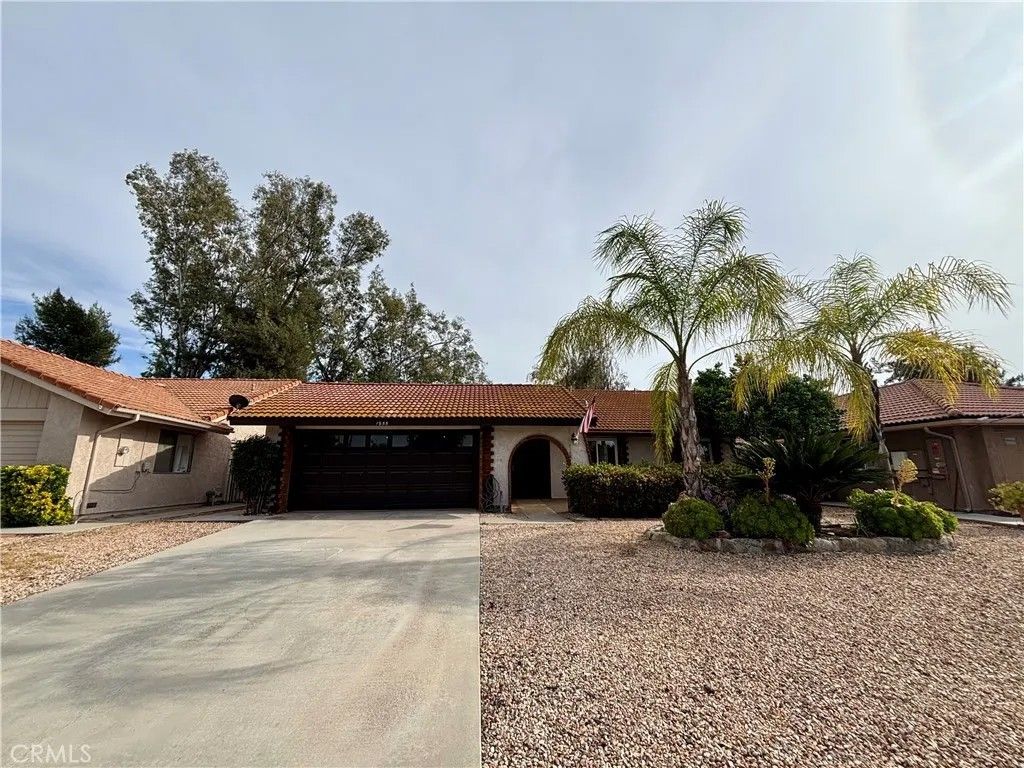 Photo of 1955 Silver Oak Way, Hemet, CA 92545 (MLS # IV26079367)