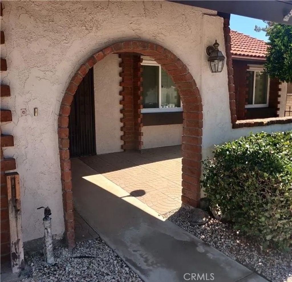 Photo of 1955 Silver Oak Way, Hemet, CA 92545 (MLS # IV26079367)