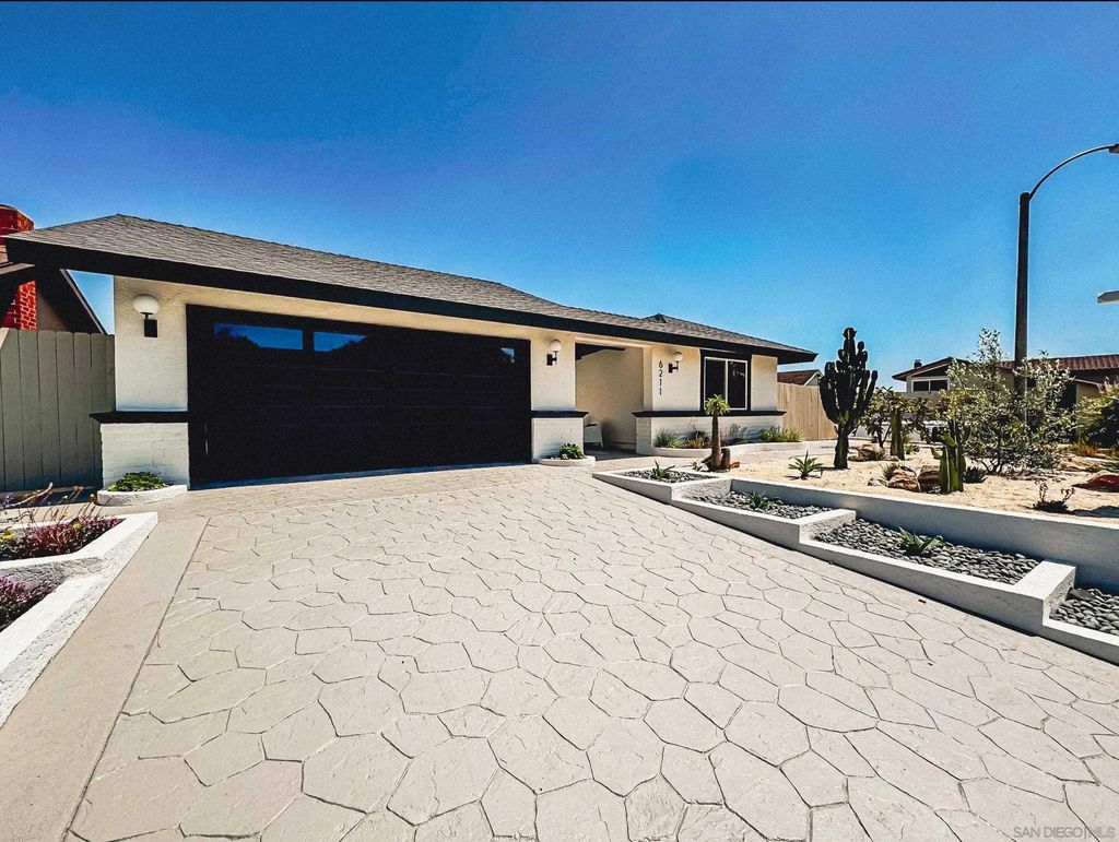 Photo of 6211 Syracuse Lane, San Diego, CA 92122 (MLS # 260010598)
