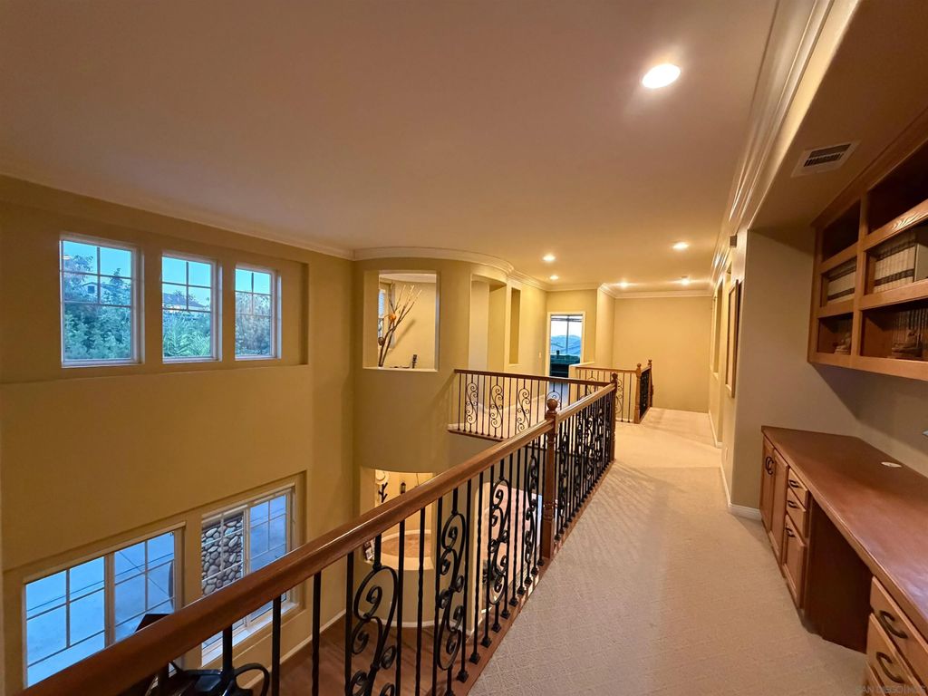 Photo of 624 Ridgemont Cir, Escondido, CA 92027 (MLS # 260002960)