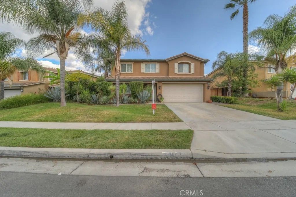 Photo of 28688 Lavatera Avenue, Murrieta, CA 92563 (MLS # SW25244200)