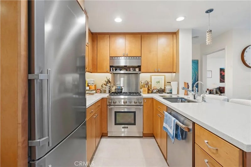 4727 W 147th 142