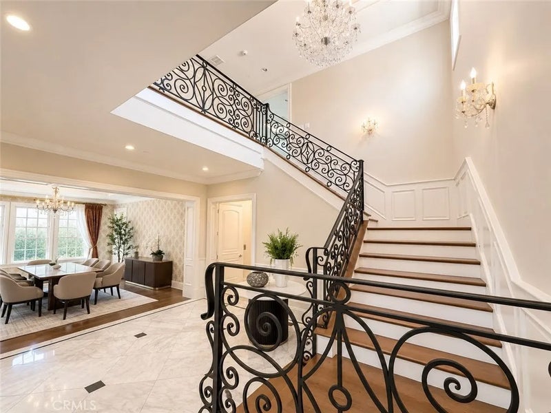 827 Murietta Drive