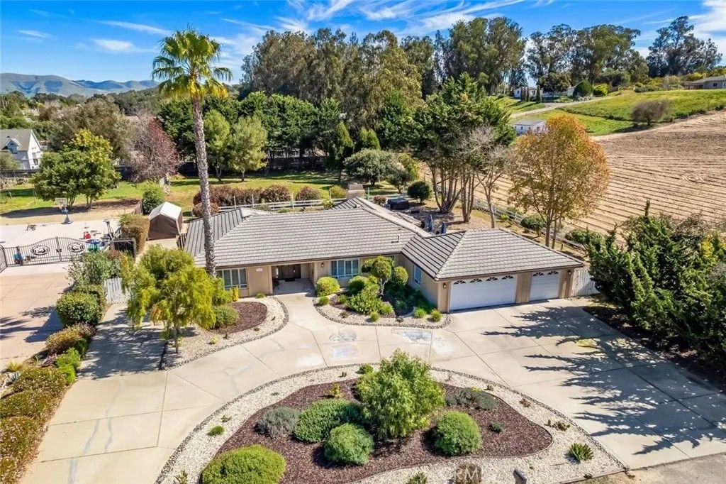 Photo of 1089 Olympic Way, Nipomo, CA 93444 (MLS # PI26029341)