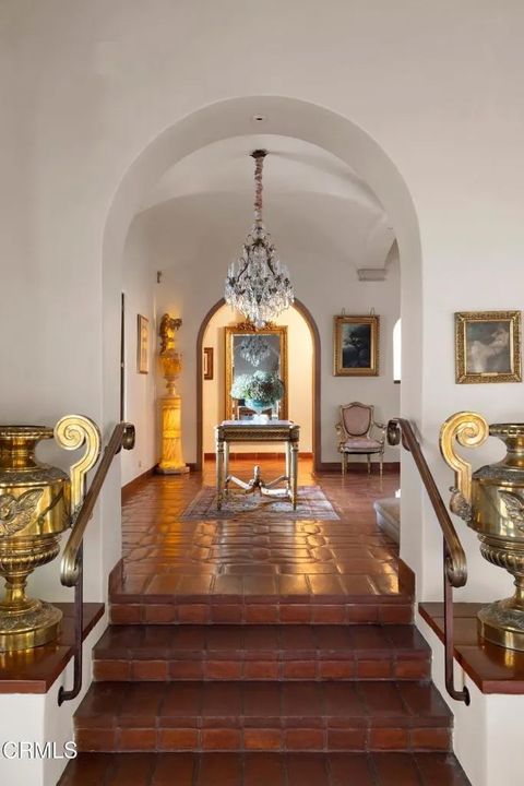 Tiny photo for 262 S San Rafael Avenue, Pasadena, CA 91105 (MLS # P1-24790)