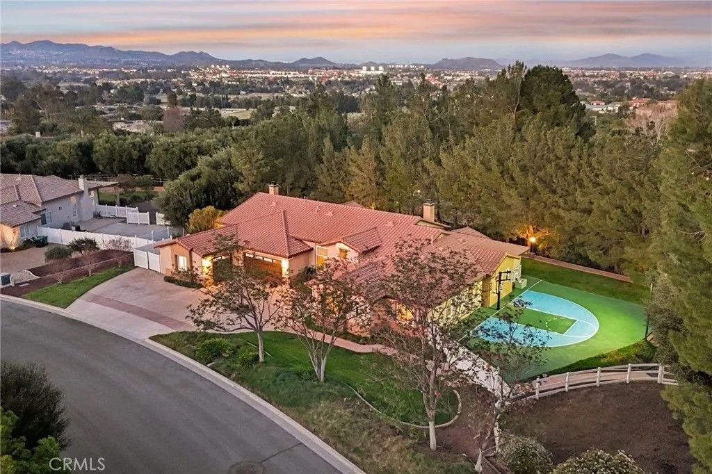 Photo of 24966 Tyler Place, Murrieta, CA 92562 (MLS # SW26063876)