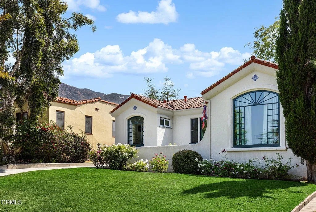 1532 Ridgeway Drive