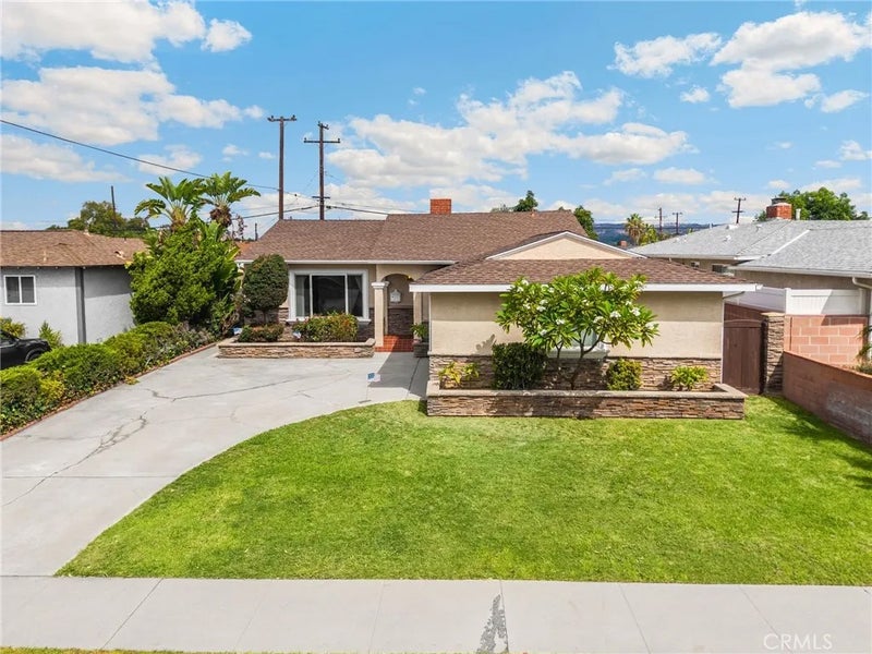 14883 Goodhue