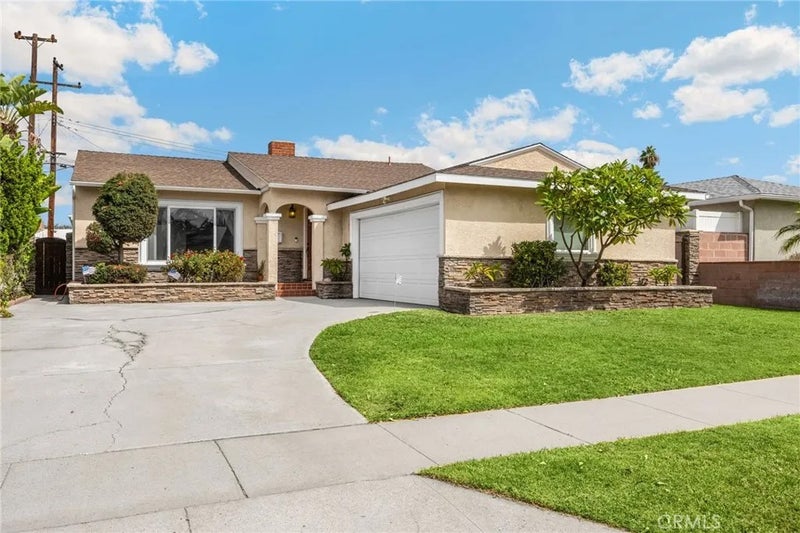 14883 Goodhue