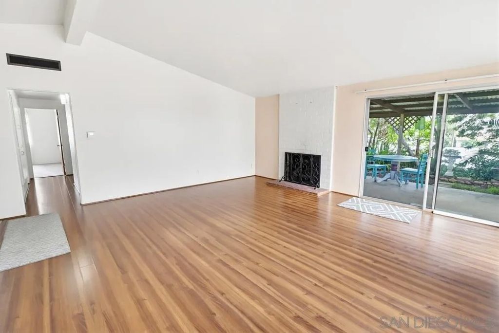 Photo of 3215 Cabrillo Mesa Dr, San Diego, CA 92123 (MLS # 260001884)