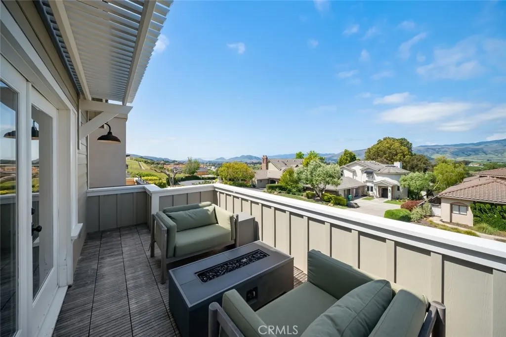 863 Greystone Place