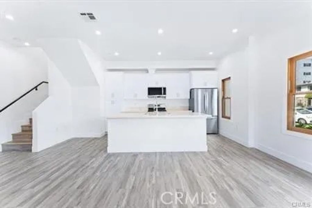 Photo of 51 Kennebec Avenue, Long Beach, CA 90803 (MLS # PV25252037)