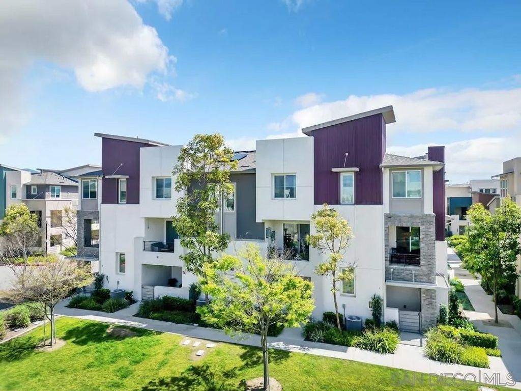 Photo of 1842 Observation Way #3, Chula Vista, CA 91915 (MLS # 250040502)