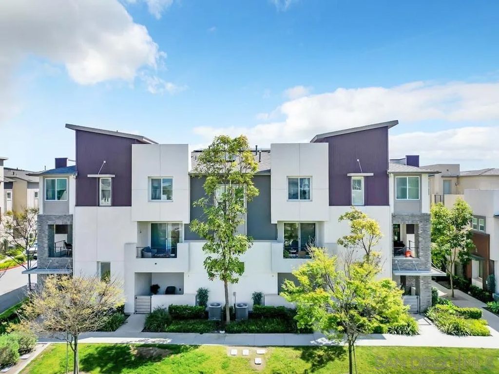 Photo of 1842 Observation Way #3, Chula Vista, CA 91915 (MLS # 250040502)