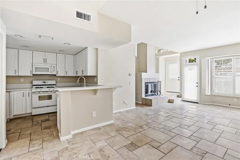 27422 Iris Avenue