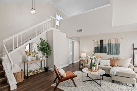 Photo of 802 Spindrift Ln, Carlsbad, CA 92011 (MLS # 250026967)