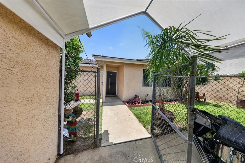1012 N Vernon Avenue